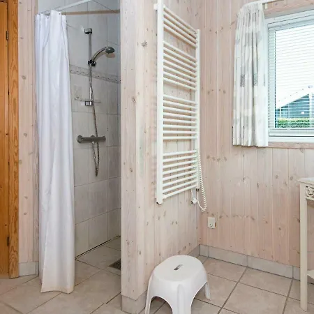 4 Star Holiday In Holiday home